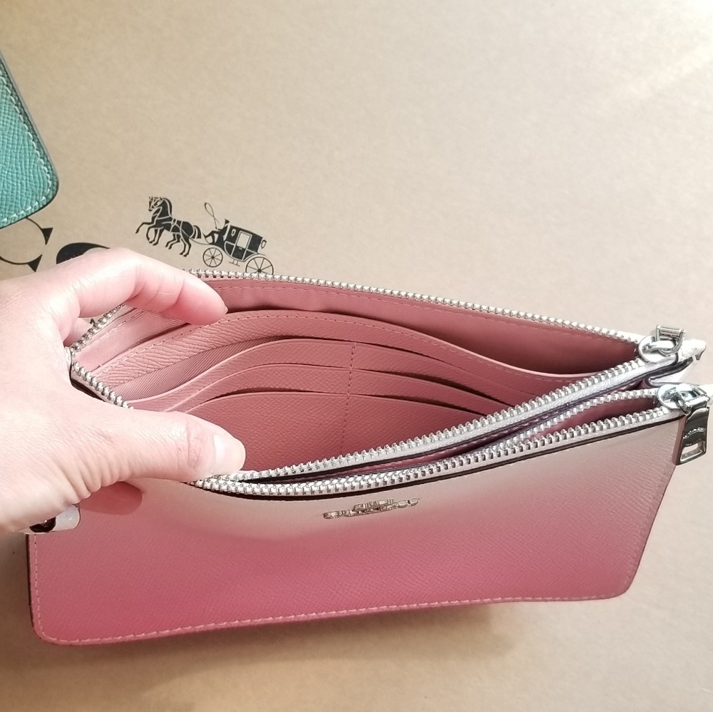🚫SOLD🚫NWT COACH OMBRE WRISTLET PHONE WALLET - Picture 3 of 8